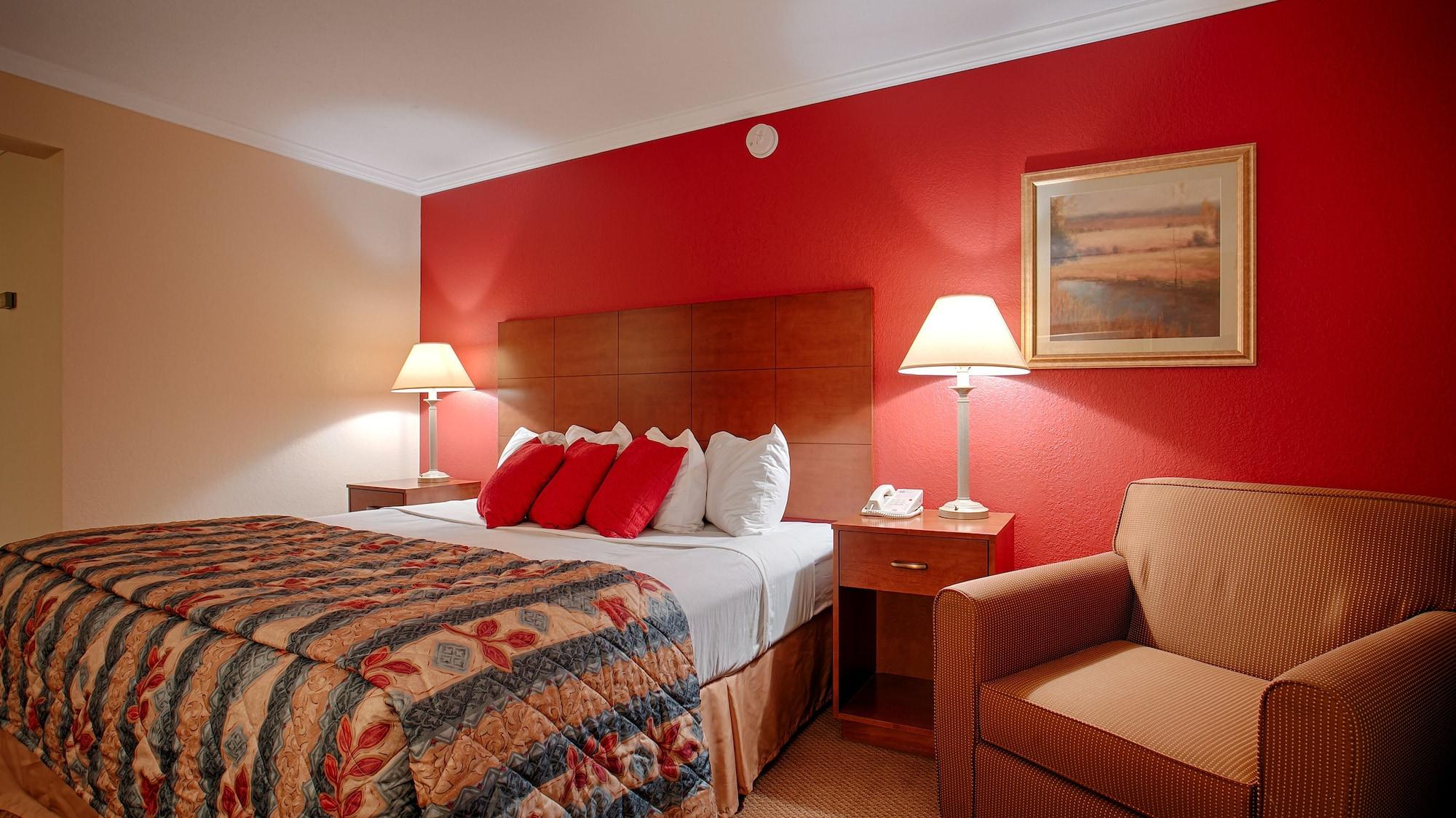 אסקנבה Magnuson Grand Pioneer Inn And Suites מראה חיצוני תמונה