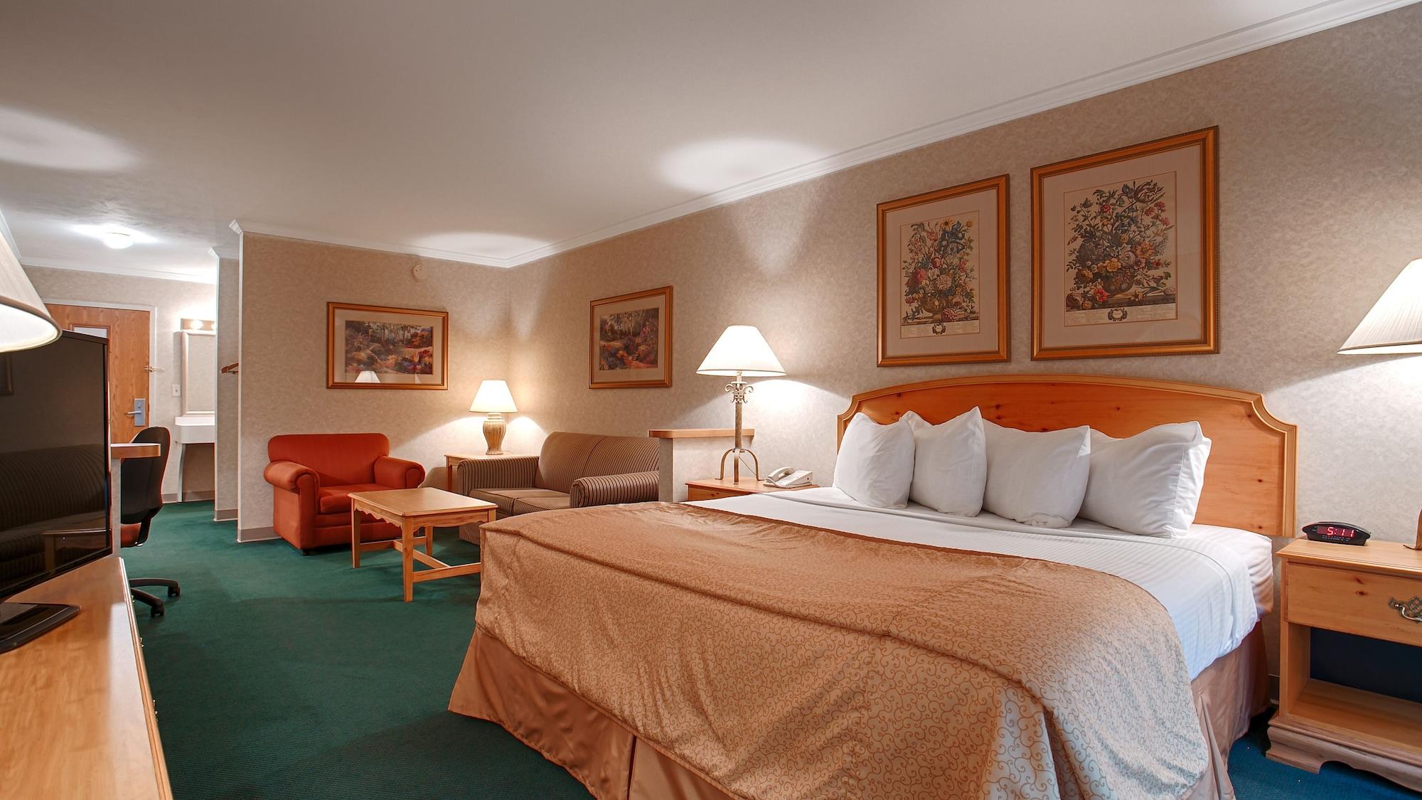אסקנבה Magnuson Grand Pioneer Inn And Suites מראה חיצוני תמונה