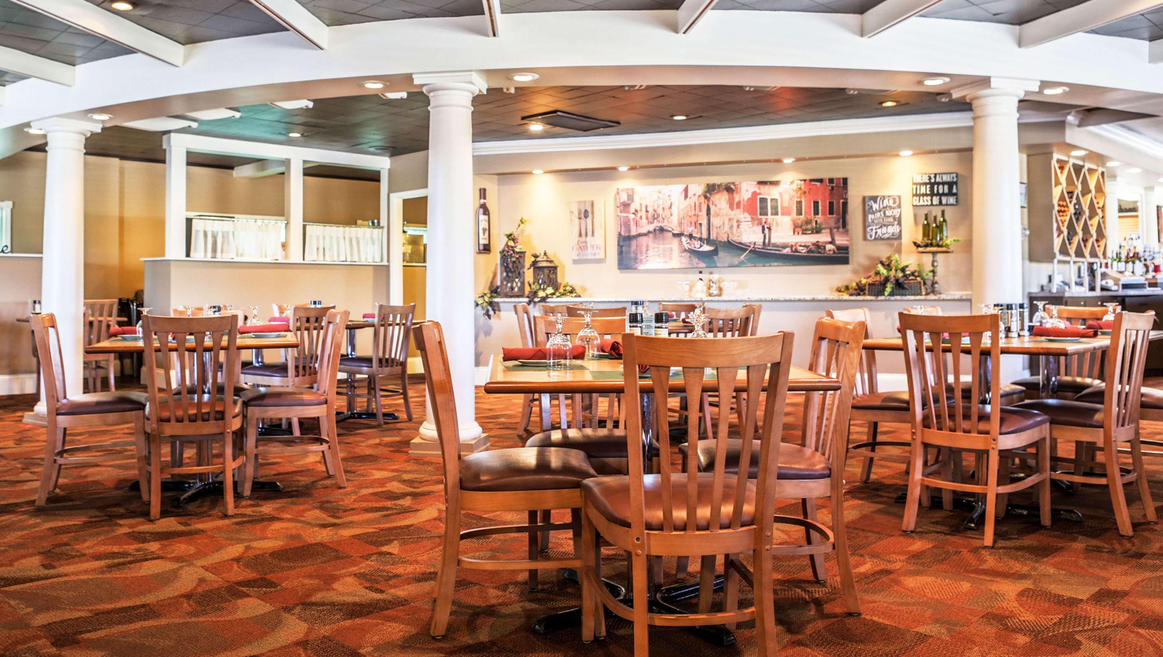 אסקנבה Magnuson Grand Pioneer Inn And Suites מראה חיצוני תמונה