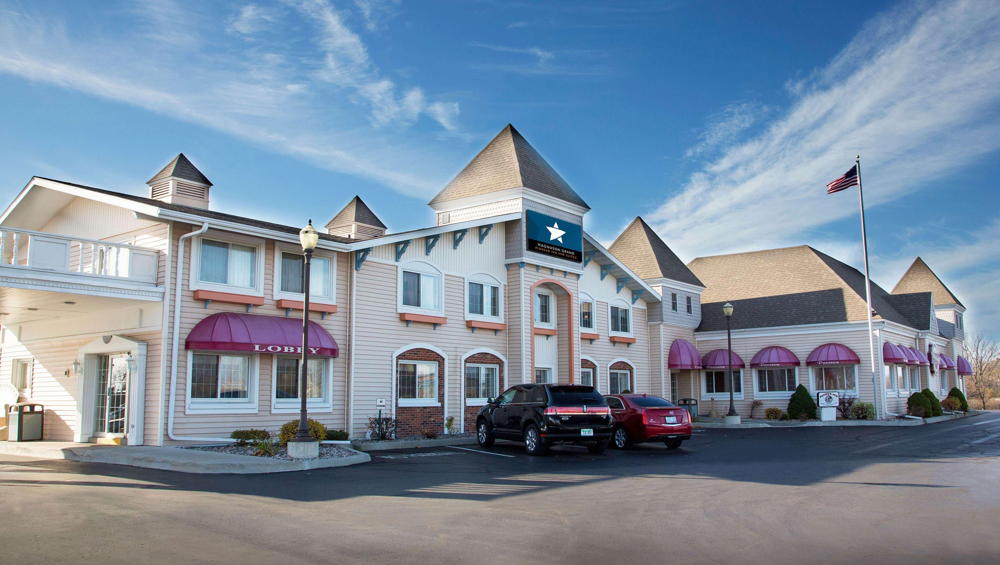 אסקנבה Magnuson Grand Pioneer Inn And Suites מראה חיצוני תמונה