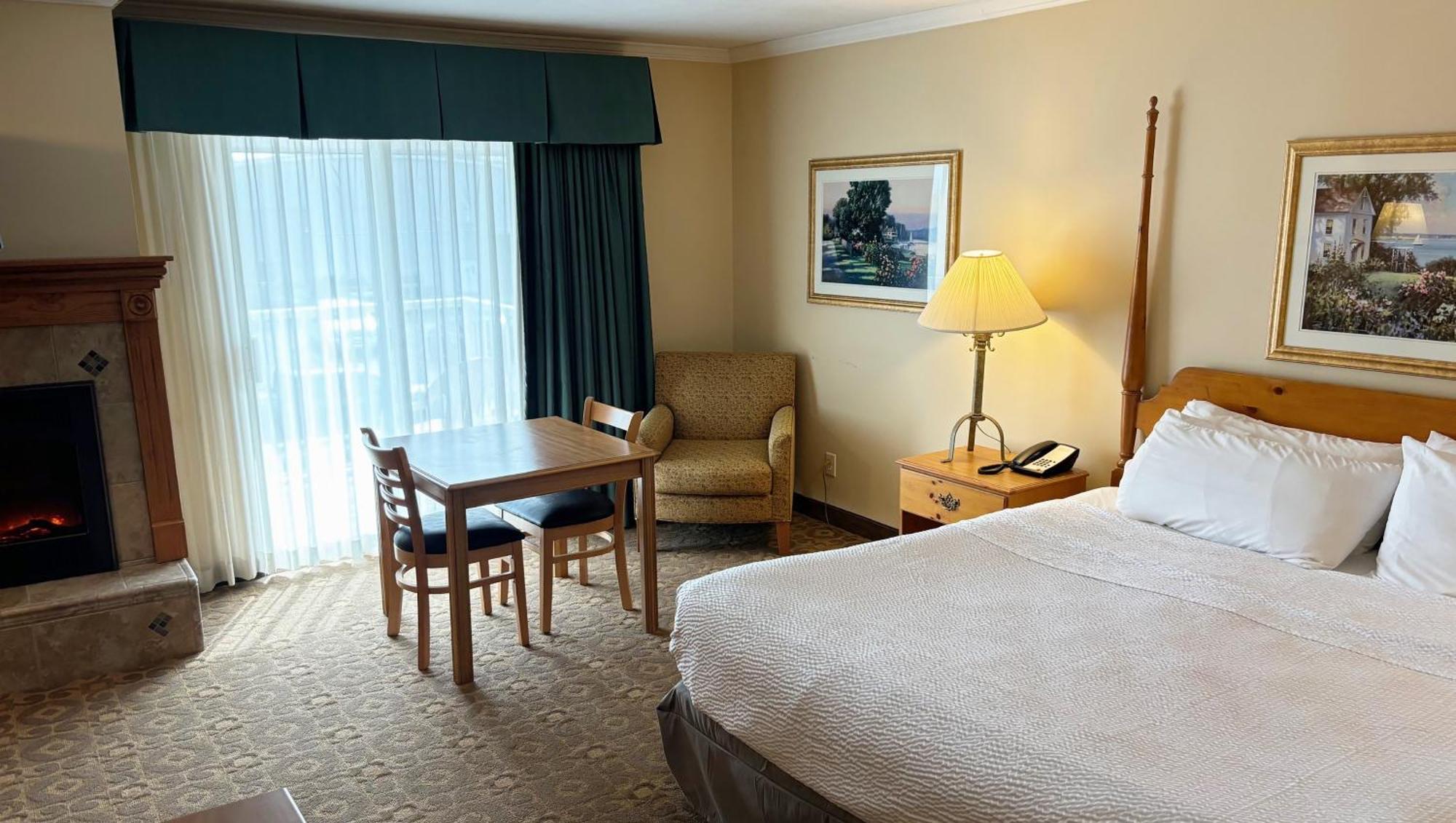 אסקנבה Magnuson Grand Pioneer Inn And Suites מראה חיצוני תמונה