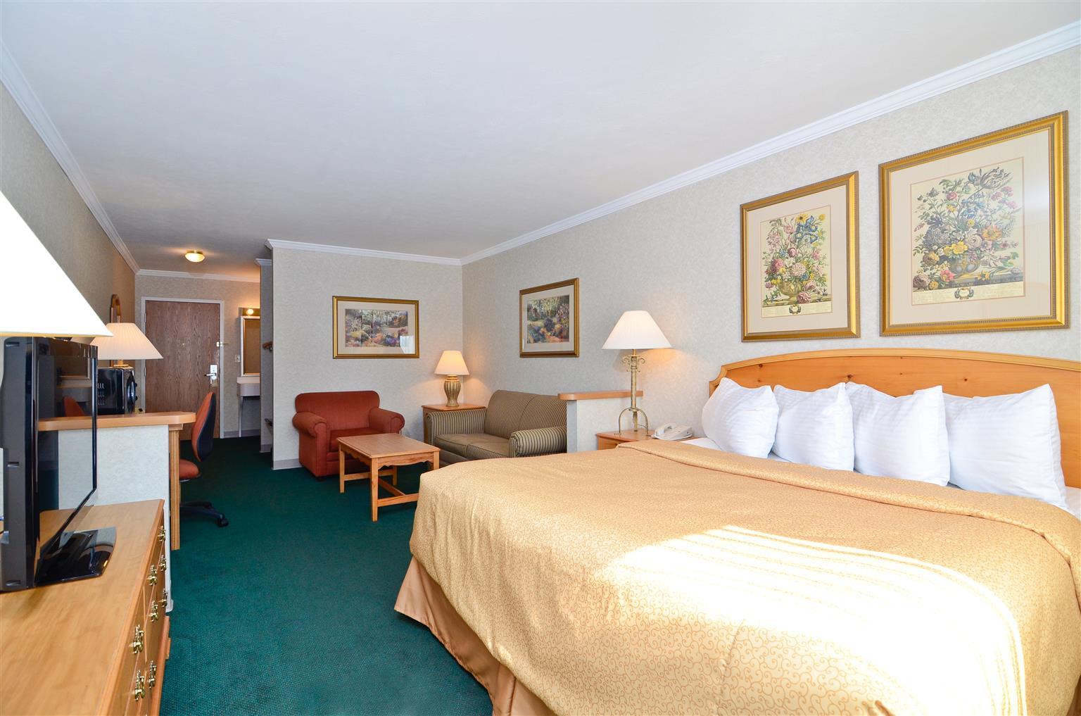 אסקנבה Magnuson Grand Pioneer Inn And Suites מראה חיצוני תמונה